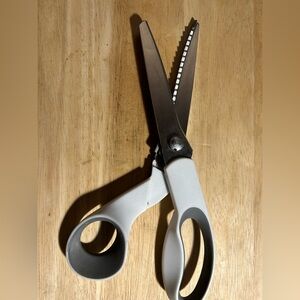 Westport Pinking Shears, 9.5 inch
